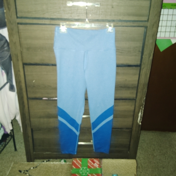 AERIE Chill Play Move Color block Leggings - Medium - Picture 2 of 8